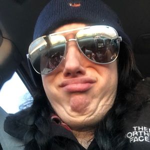 Meet your Posher, Whitney